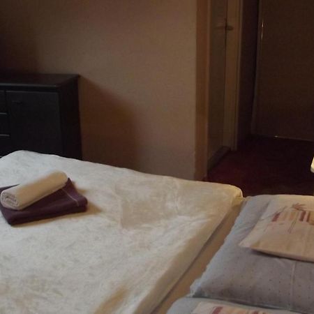 Alabastrom Panzio Es Etterem Bed & Breakfast Bogács Eksteriør bilde