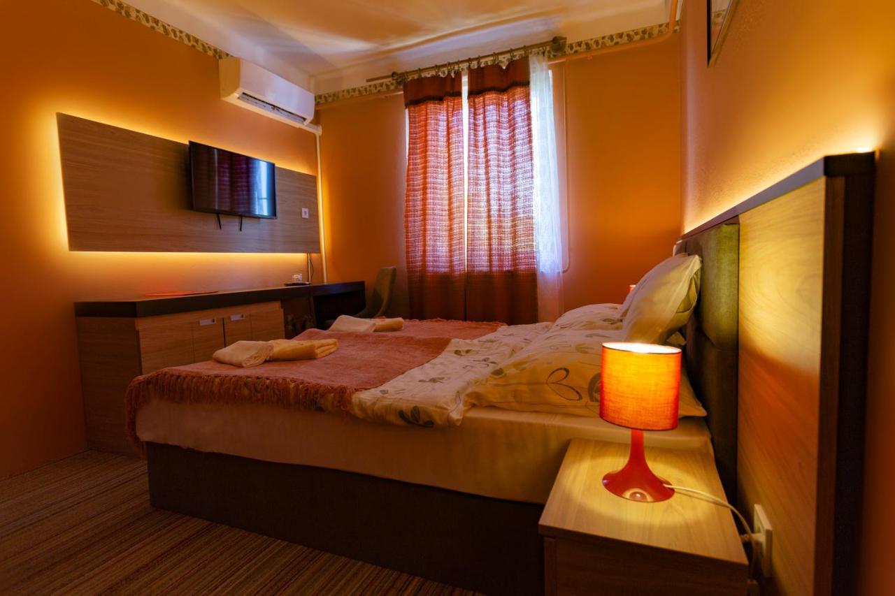 Alabastrom Panzio Es Etterem Bed & Breakfast Bogács Eksteriør bilde