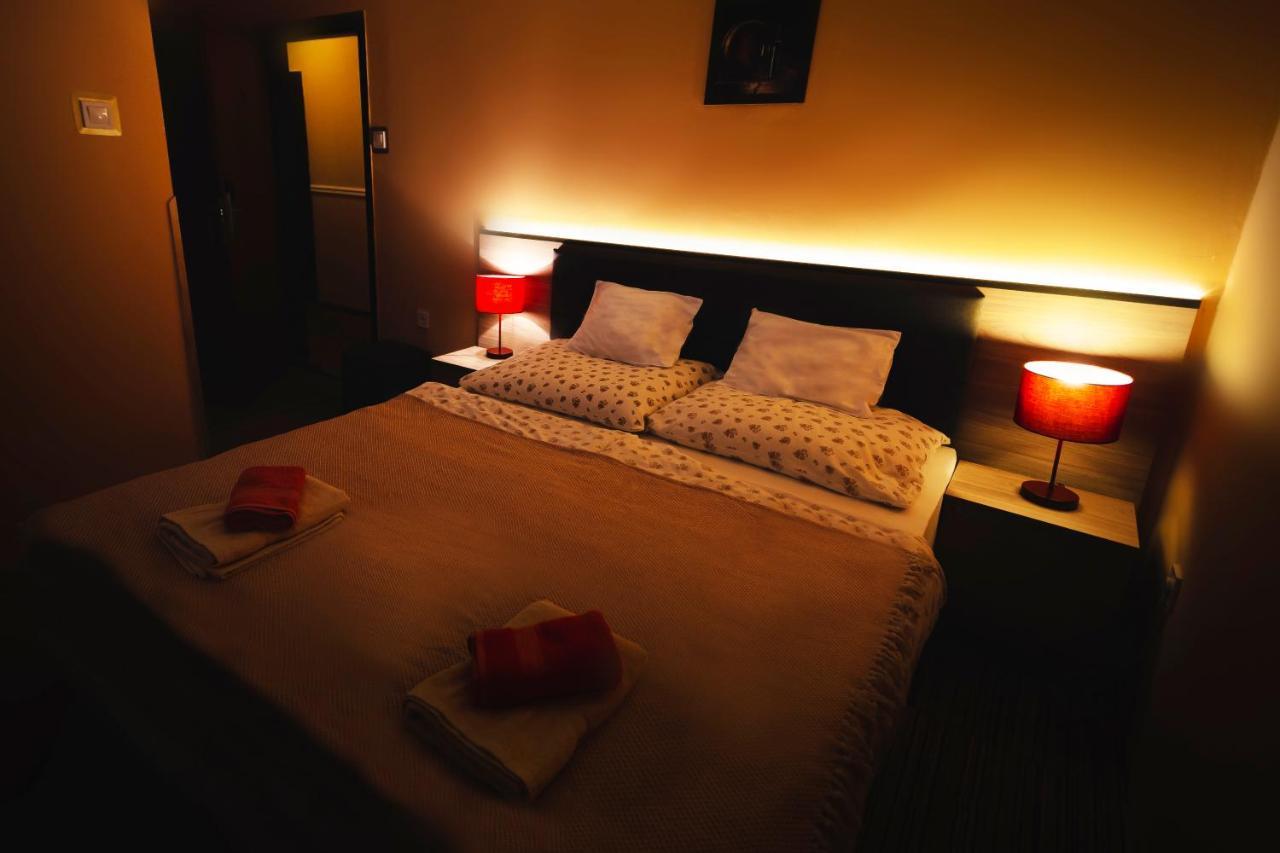 Alabastrom Panzio Es Etterem Bed & Breakfast Bogács Eksteriør bilde
