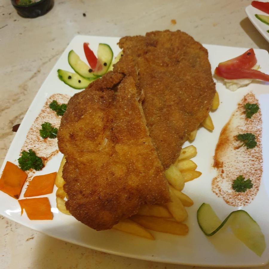 Alabastrom Panzio Es Etterem Bed & Breakfast Bogács Eksteriør bilde