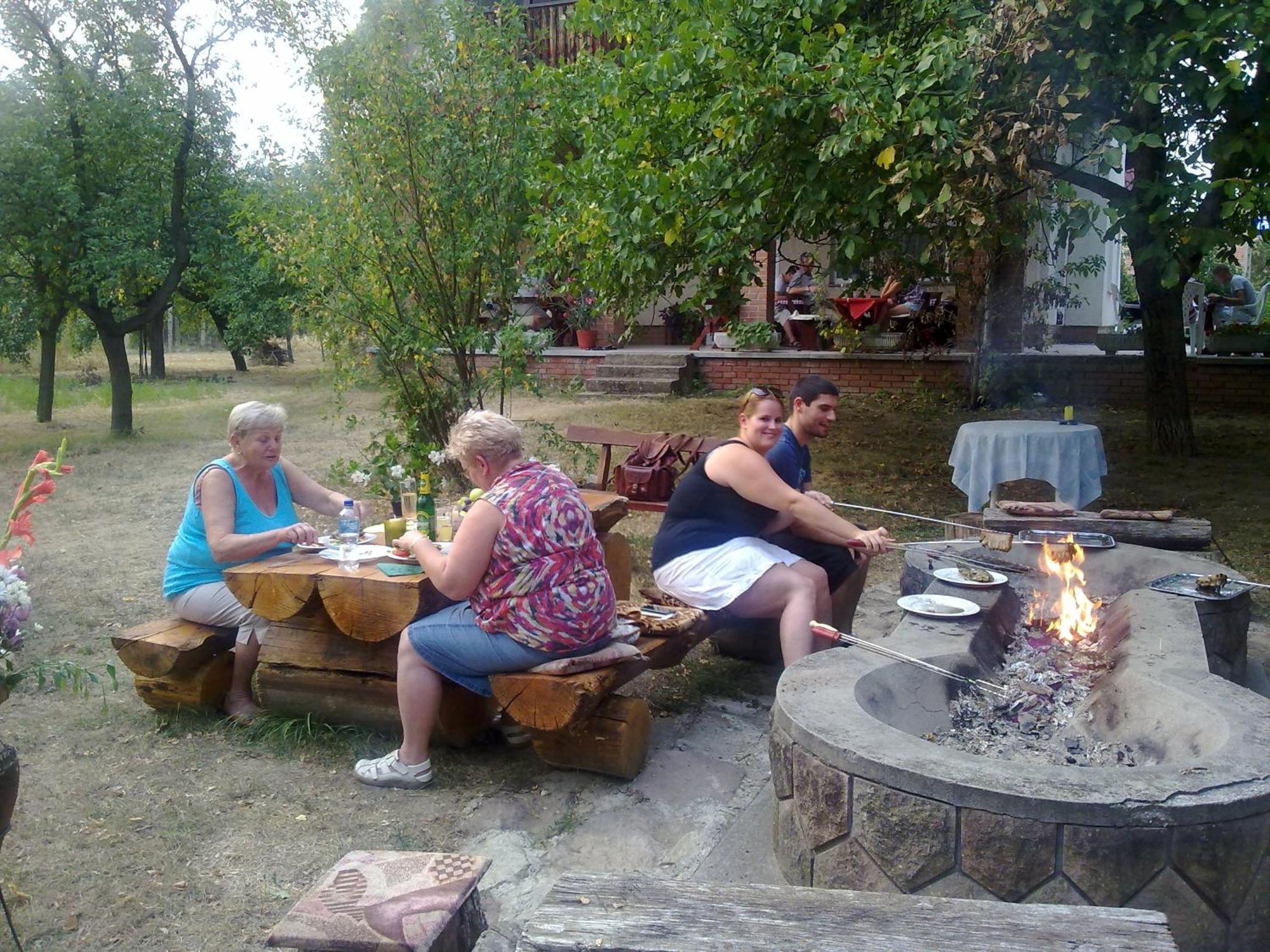Alabastrom Panzio Es Etterem Bed & Breakfast Bogács Eksteriør bilde