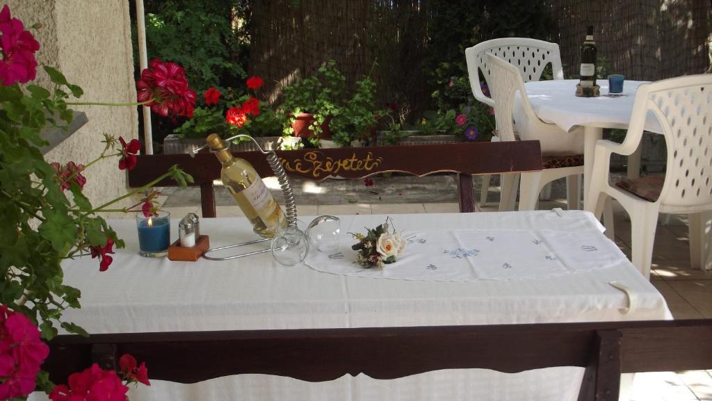 Alabastrom Panzio Es Etterem Bed & Breakfast Bogács Eksteriør bilde