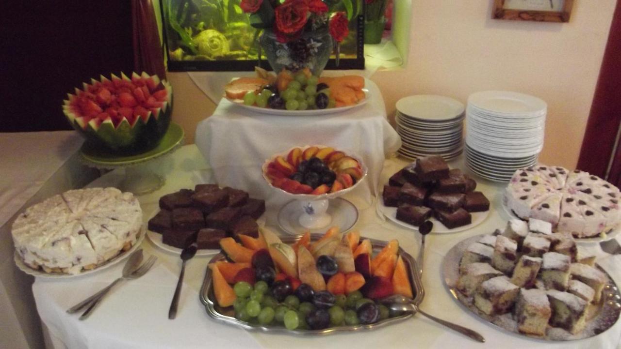 Alabastrom Panzio Es Etterem Bed & Breakfast Bogács Eksteriør bilde